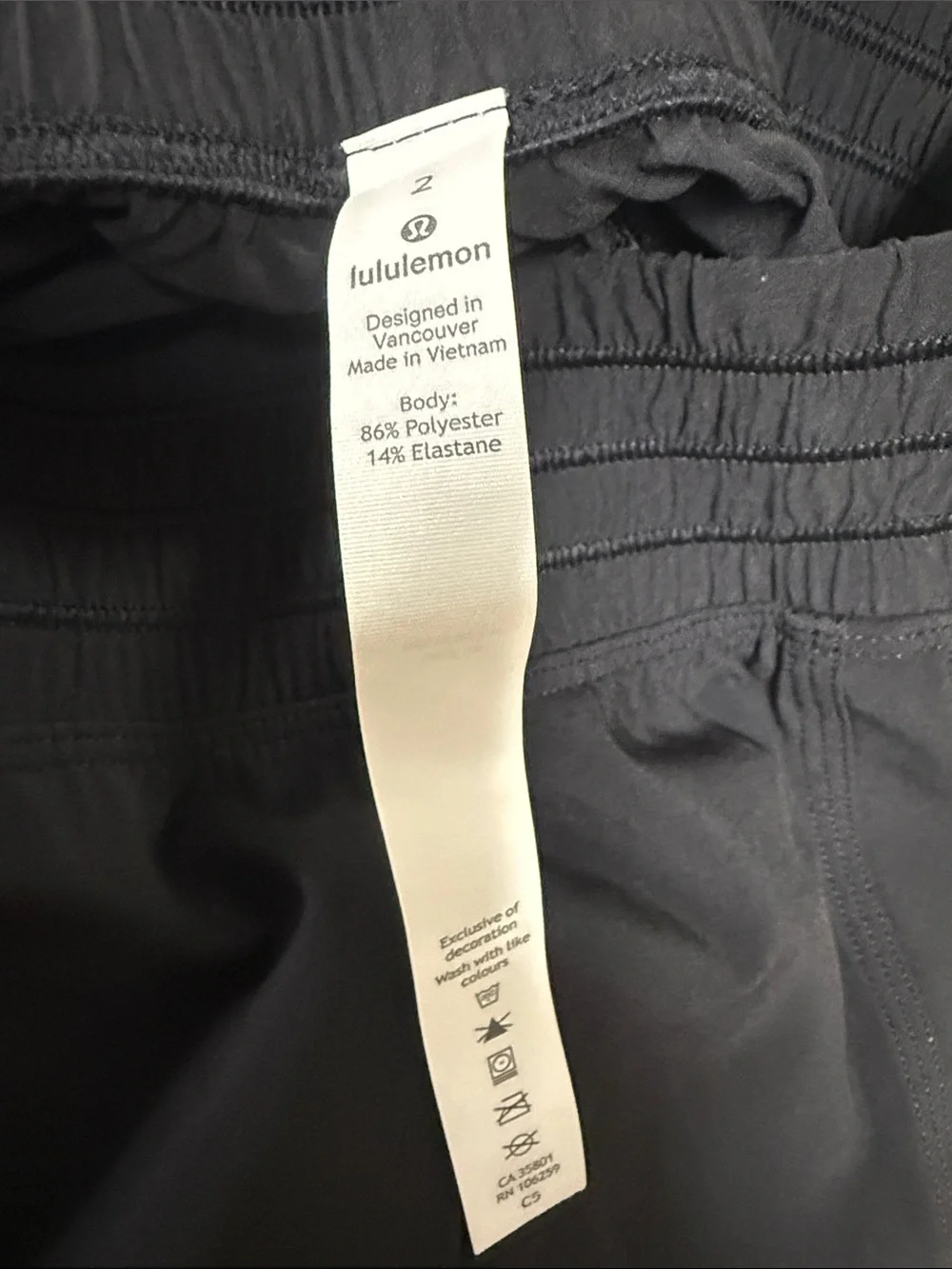 NWT Lululemon Wonderer Crop in Black